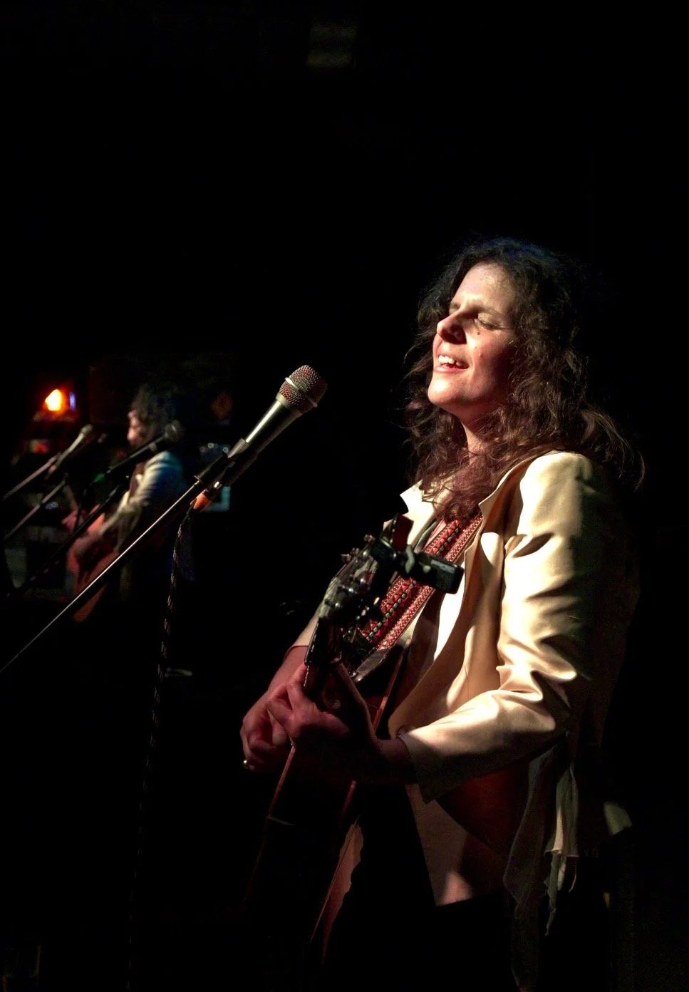Maria Quiles performing